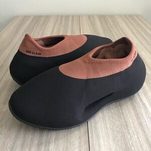 Adidas Yeezy Knit RNR SIZE 11.5